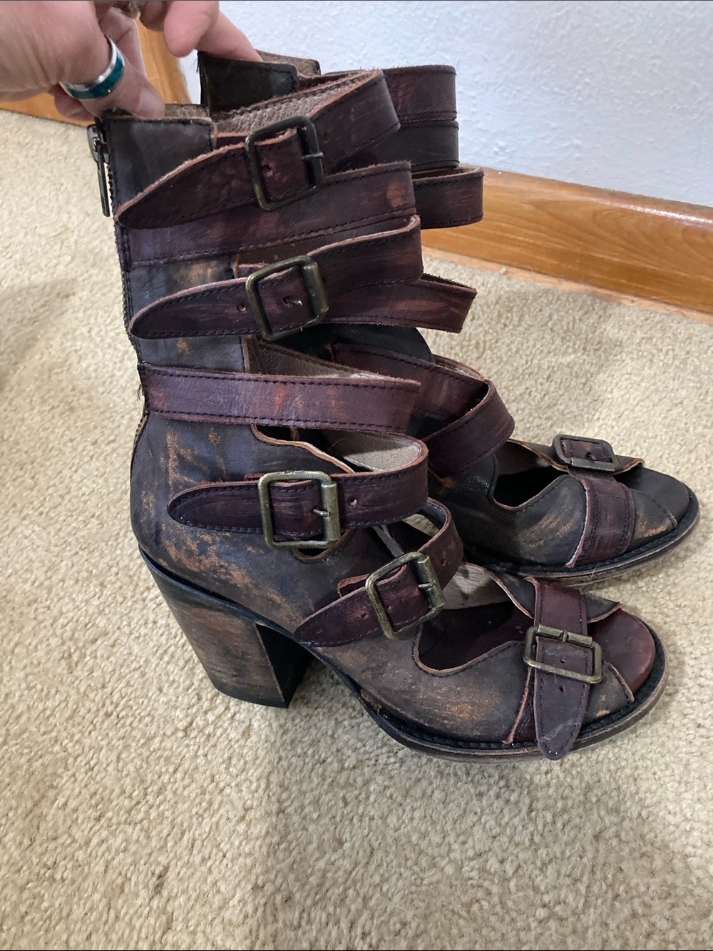 Freebird by Steven Distressd Brown Bond Sandals Size 8